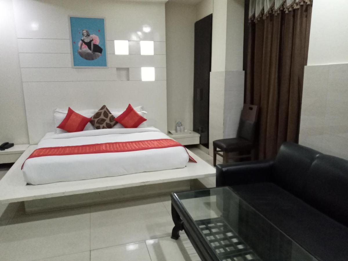 Vivah Residency Hotel New Delhi Exterior photo