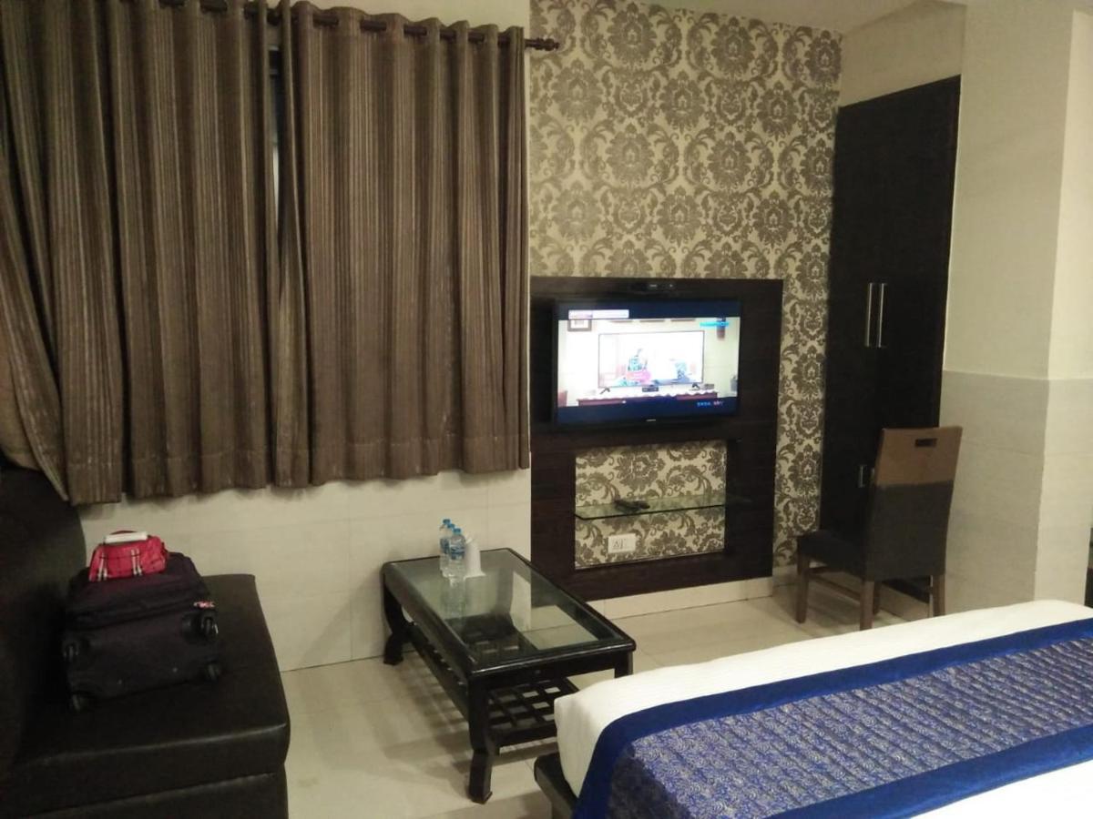 Vivah Residency Hotel New Delhi Exterior photo