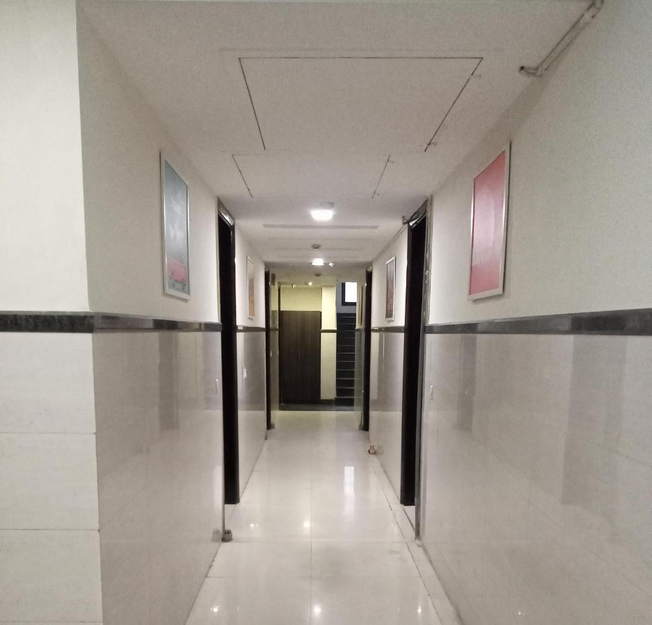 Vivah Residency Hotel New Delhi Exterior photo